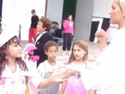 Bruna Marquezine e Sasha aparecem novinhas em vídeo postado por Xuxa