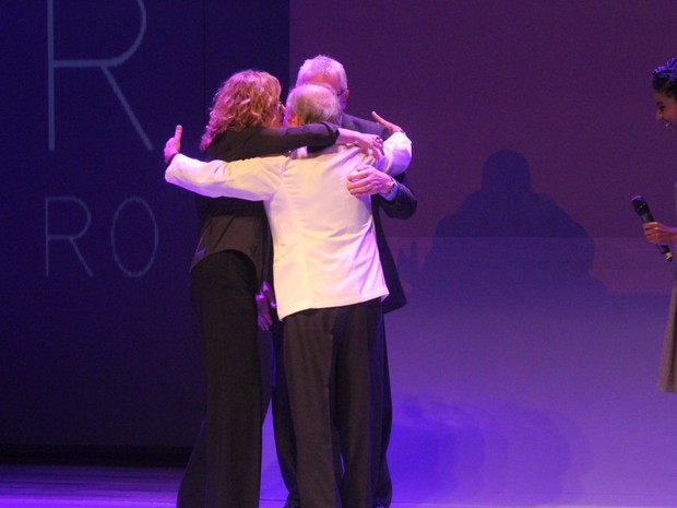 Patrícia Pillar e Marco Nanini com Ary Fontoura em prêmio de teatro na Zona Norte do Rio (Foto: Anderson Borde/ Ag. News)