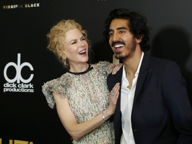 Nicole Kidman e Dev Patel em prêmio de cinema em Los Angeles, nos Estados Unidos (Foto: Mario Anzuoni/ Reuters)