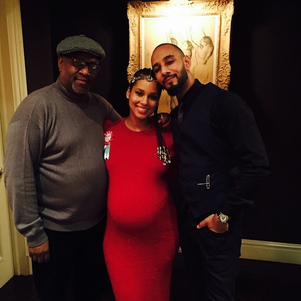 Alicia Keys com o marido, Swizz Beatz (à direita), em chá de bebê (Foto: Instagram/ Reprodução)