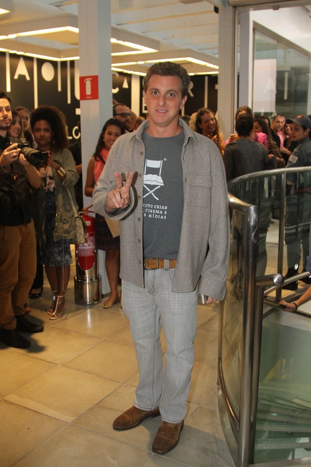 Luciano Huck em inauguração de loja em São Paulo (Foto: Thiago Duran e Caio Duran / AgNews)