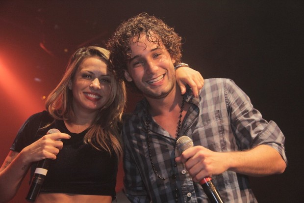 Alinne Rosa e Rafael Almeida (Foto: Fotorio News)