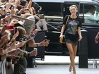 Miley Cyrus se diverte com assédio em Londres