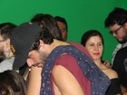 Giselle Itié e Guilherme Winter se beijam em camarote no Rock in Rio