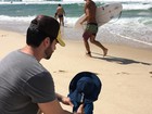 Adriana Sant'anna posta foto fofa de Rodrigão com o filho na praia