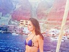 Carla Prata exibe corpo sarado e curte verão europeu durante férias na Grécia