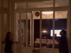 Ronaldo Fenômeno joga altinha com a noiva Paula Morais dentro de casa