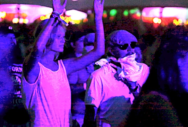 Leonardo DiCaprio Dancing at Coachella 2014