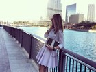 Carol Celico posa estilosa em passeio em Dubai