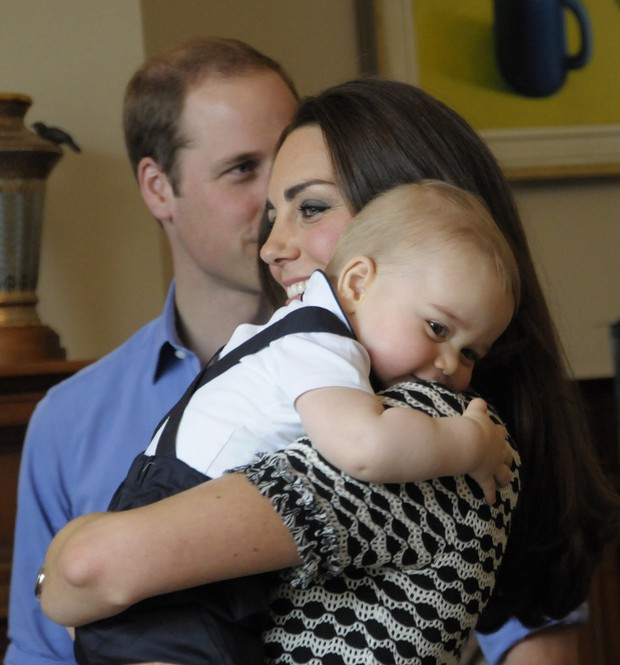 Kate Middleton com o filho, George (Foto: Agência Getty Images)
