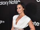 Demi Lovato ousa no look e revela segredo para não mostrar demais