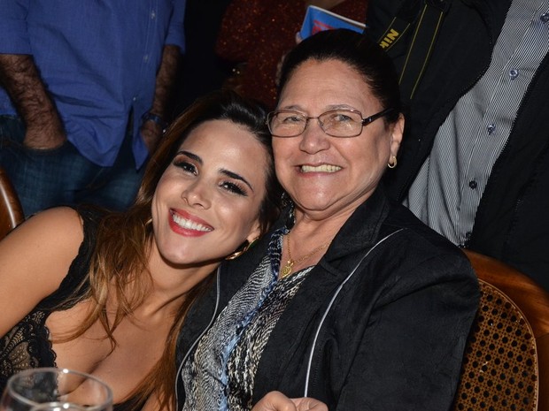 Wanessa com a avó em evento em São Paulo (Foto: Caio Duran/ Ag. News)