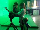 Filhos de Gwyneth Paltrow visitam a atriz no set de filmagem