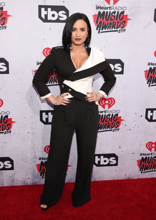 Demi Lovato no iHeartRadio Music Awards (Foto: Getty Images)