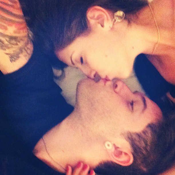 Andressa e Nasser comemoram o Dia do Beijo e três meses de namoro (Foto: Reprodução/Instagram)