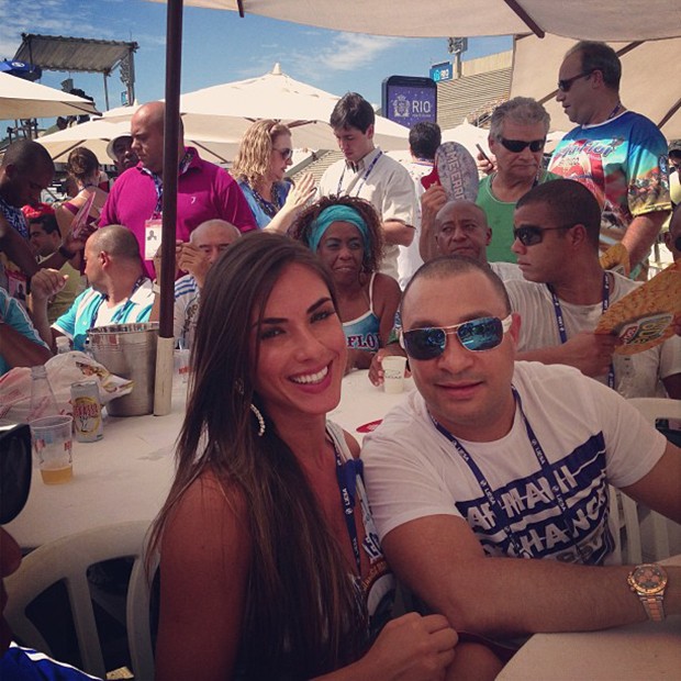 Nicole Bahls posta foto com presidente da Beija-Flor (Foto: Instagram / Reprodução)