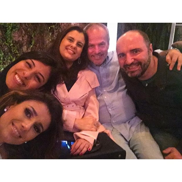 Jayme Monjardim, Paula Fernandes e amigos (Foto: Reprodução/Instagram)