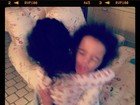 Em meio a rumores de separação, Mariah Carey posta foto dos filhos