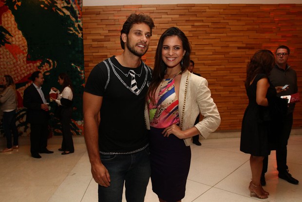 Ex-BBBs Eliéser e Kamilla Salgado em pré-estreia de filme em São Paulo (Foto: Claudio Augusto / Foto Rio News)