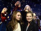 Kate Moss e Cara Delevingne vão a evento em Paris, na França