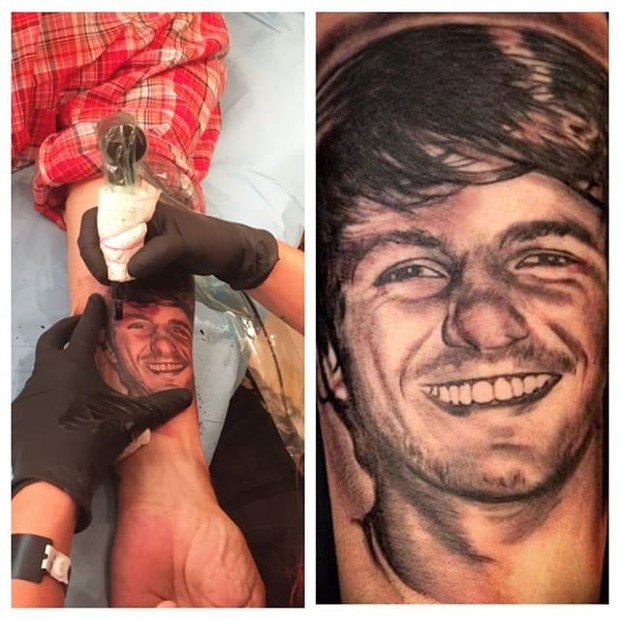 Raul Mascarenhas mostra tatuagem com o rosto do filho (Foto: Reprodução/Instagram)