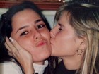 Deborah Secco parabeniza e homenageia a irmã: 'Minha metade'