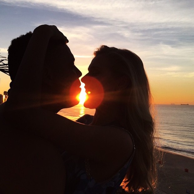 Ronaldo com a namorada (Foto: Reprodução/Instagram)