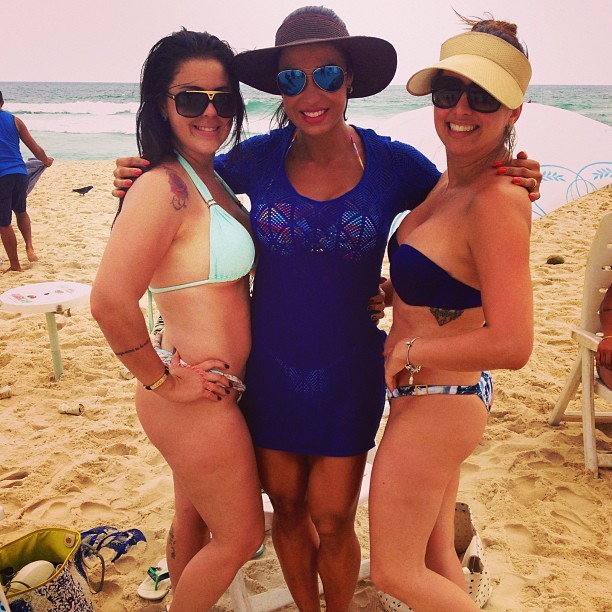 Gracyanne Barbosa e amigas (Foto: Instagram / Reprodução)