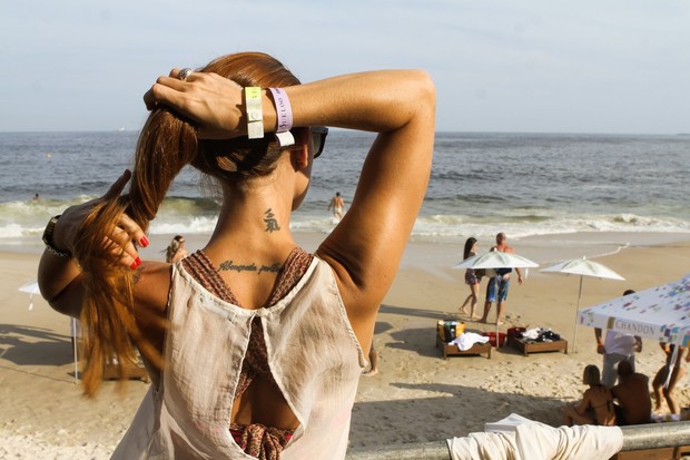 Fernanda Goeth e suas tatuagens (Foto: Raphael Mesquita/Photorionews)