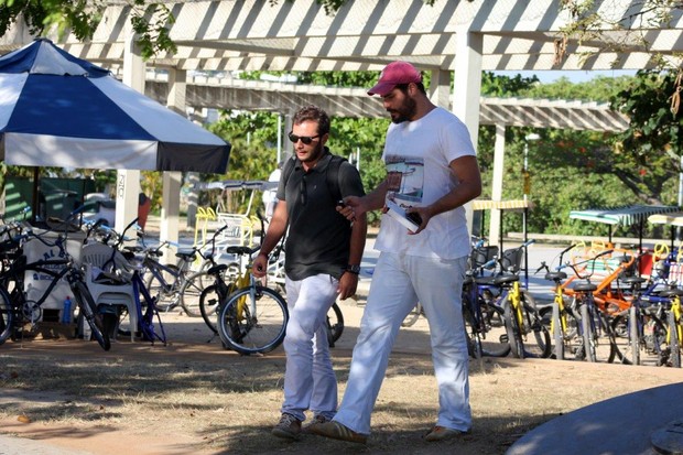 Thiago Lacerda na Lagoa Rodrigo de Freitas (Foto: JC Pereira / AgNews)