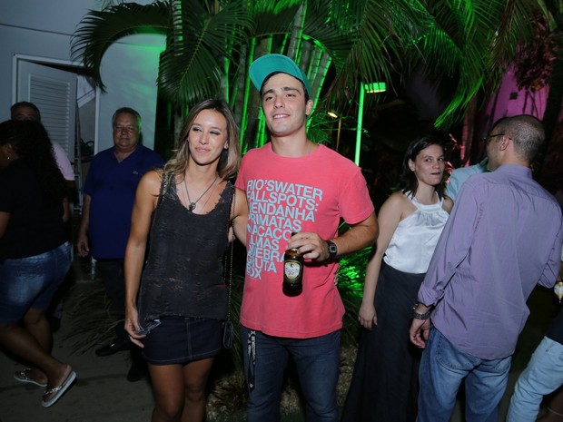 Cristiane Dias e Thiago Rodrigues em festa na Zona Oeste do Rio (Foto: Marcello Sá Barretto/ Ag. News)