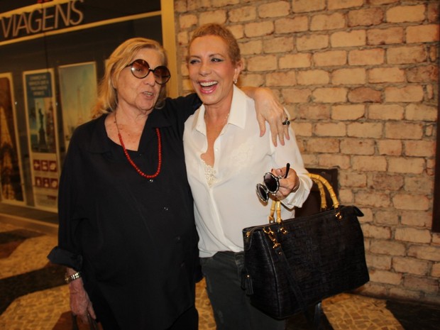Jacqueline Laurence e Arlete Salles em teatro na Zona Sul do Rio (Foto: Anderson Borde/ Ag. News)