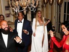 Beyoncé aparece grávida dançando com o marido Jay-Z em festa 