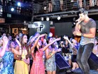Rodrigão se apresenta em Londrina e mulheres lotam show