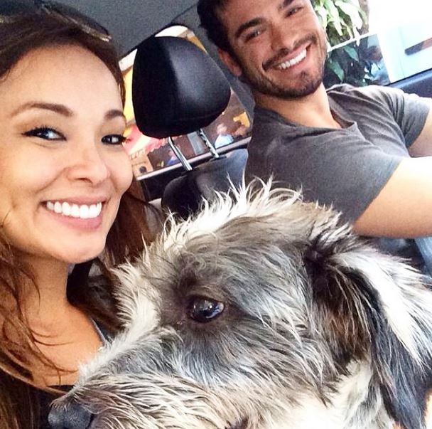 Carol Nakamura e Sidney Sampaio adotam cachorrinho (Foto: Instagram / Reprodução)