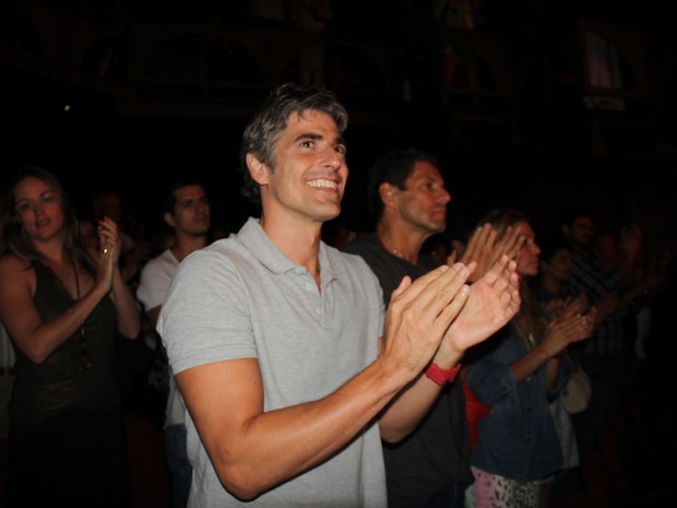 Reynaldo Gianecchini assiste a musical em teatro na Zona Sul do Rio (Foto: Thyago Andrade/ Foto Rio News)