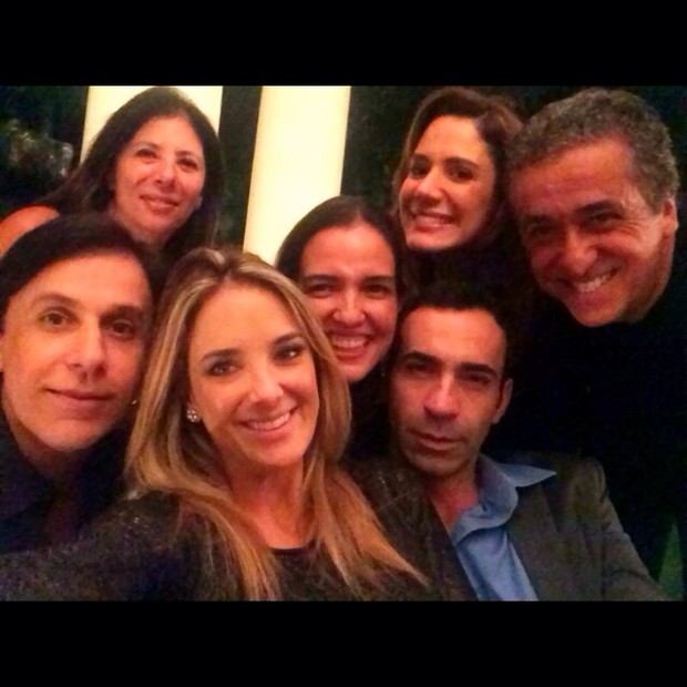 Ticiane Pinheiro com o namorado, César Tralli, e amigos como Tom Cavalcante em festa em São Paulo (Foto: Instagram/ Reprodução)