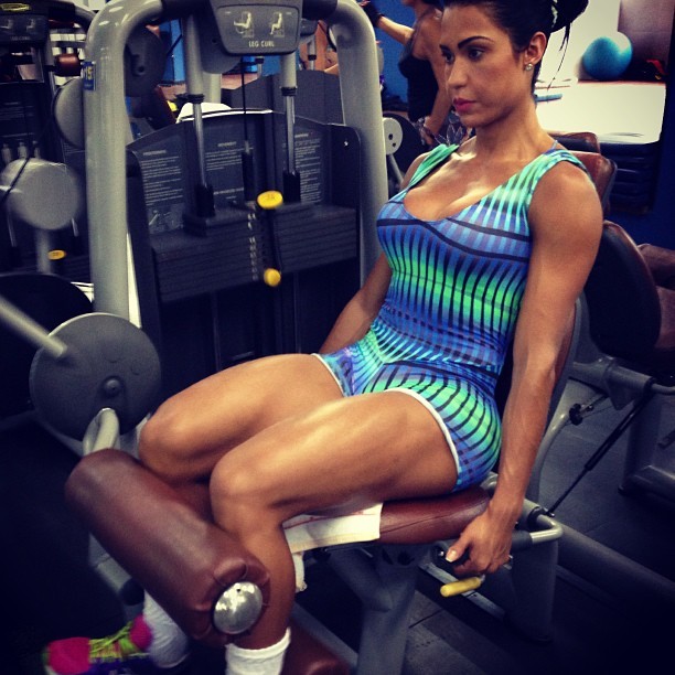 Gracyanne Barbosa malhando - bíceps femural 6x 12 (Foto: Reprodução/ Instagram)