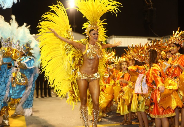 Thaila Ayala no carnaval em São Paulo (Foto: Iwi Onodera/EGO[)