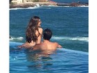 Camila Queiroz sensualiza em Salvador com o namorado