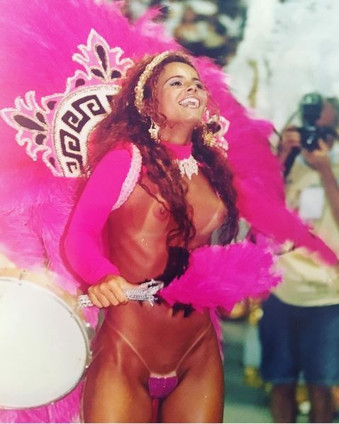 Viviane Araújo relembra seu começo no carnaval (Foto: reprodução/Instagram)