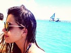 Giovanna Lancellotti faz caras e bocas com amigos em Recife