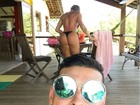 Felipe Franco faz selfie e bumbum de Juju Salimeni chama atenção