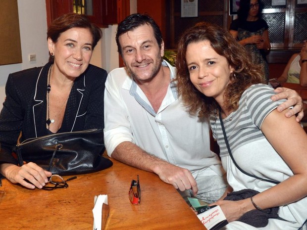 Lilia Cabral, Roberto Birindelli e Dani Barros em estreia de peça no Rio (Foto: Cristina Granato/ Divulgação)