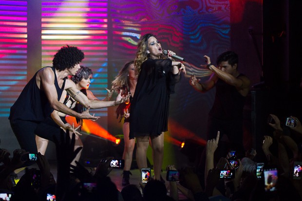 Wanessa se apresenta em São Paulo (Foto: Amauri Nehn/ Foto Rio News)