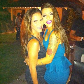 Fabiana Sá com a filha Petra Mattar em festa no Rio (Foto: Instagram/ Reprodução)