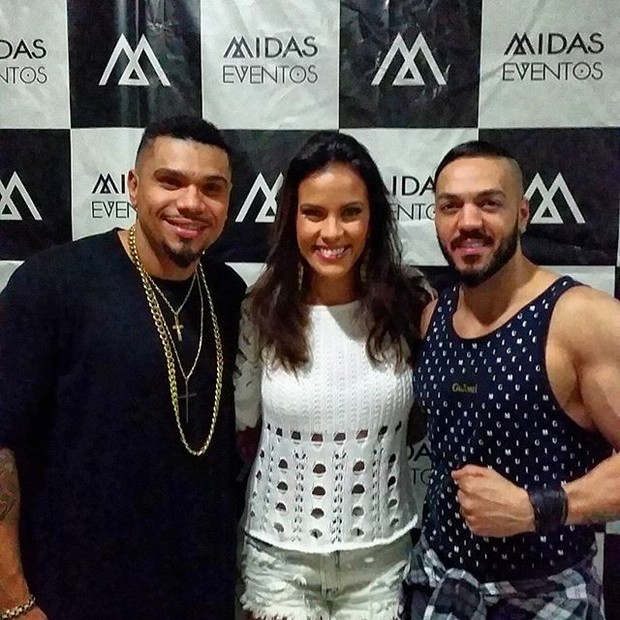 Naldo, Ju Moraes e Belo em bastidores de show na Zona Norte do Rio (Foto: Instagram/ Reprodução)