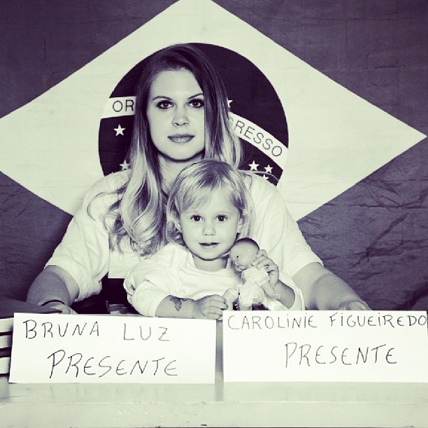 Carolinie Figueiredo e filha (Foto: Instagram / Reprodução)