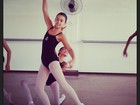 Xanddy posta foto da filha durante aula de balé: 'Papai coruja'