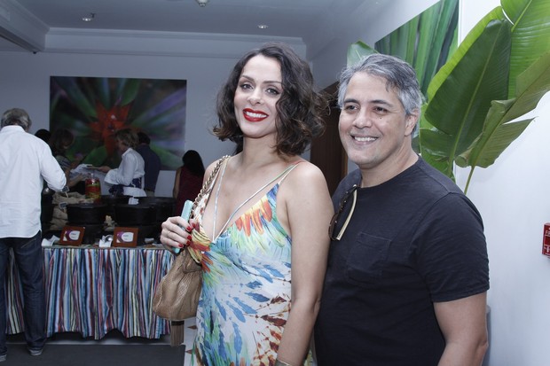 Vanessa Machado com o marido, Carlos Eduardo Carmona (Foto: Vera Donato / Divulgação)